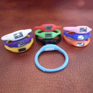 EI-0075 Custom Silicone Wrist Pedometer