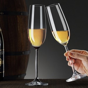 HH-0614 Champagne flutes