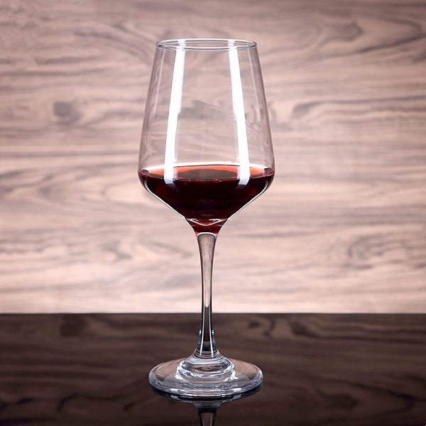 Personalized red wine glass
