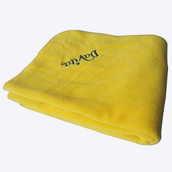LO-0082  Promtional rpet fleece blankets