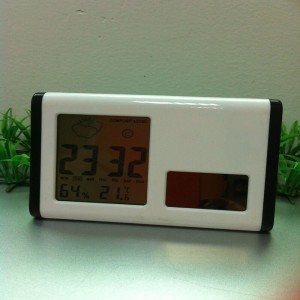Europe style for China Creative LCD Screen Digital Alarm Clock Table Wall Clock Indoor Temperature Meter Calender Clock