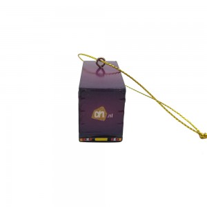 ឡានដឹកទំនិញ HH-0044 ព្យួរគ្រឿងតុបតែងបុណ្យណូអែលជាមួយនិមិត្តសញ្ញា